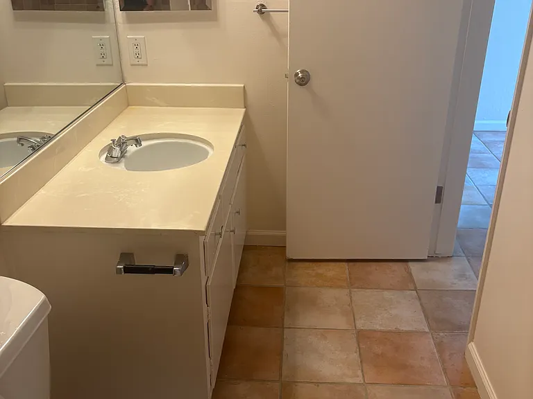 570 Mira Vista Ave #106 — Photo 9