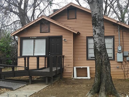 2nd image of 3810 Diamond Ave