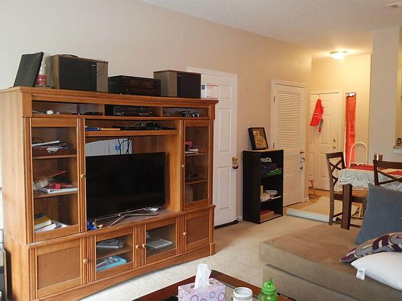 4th image of 7864 Playpen Ct