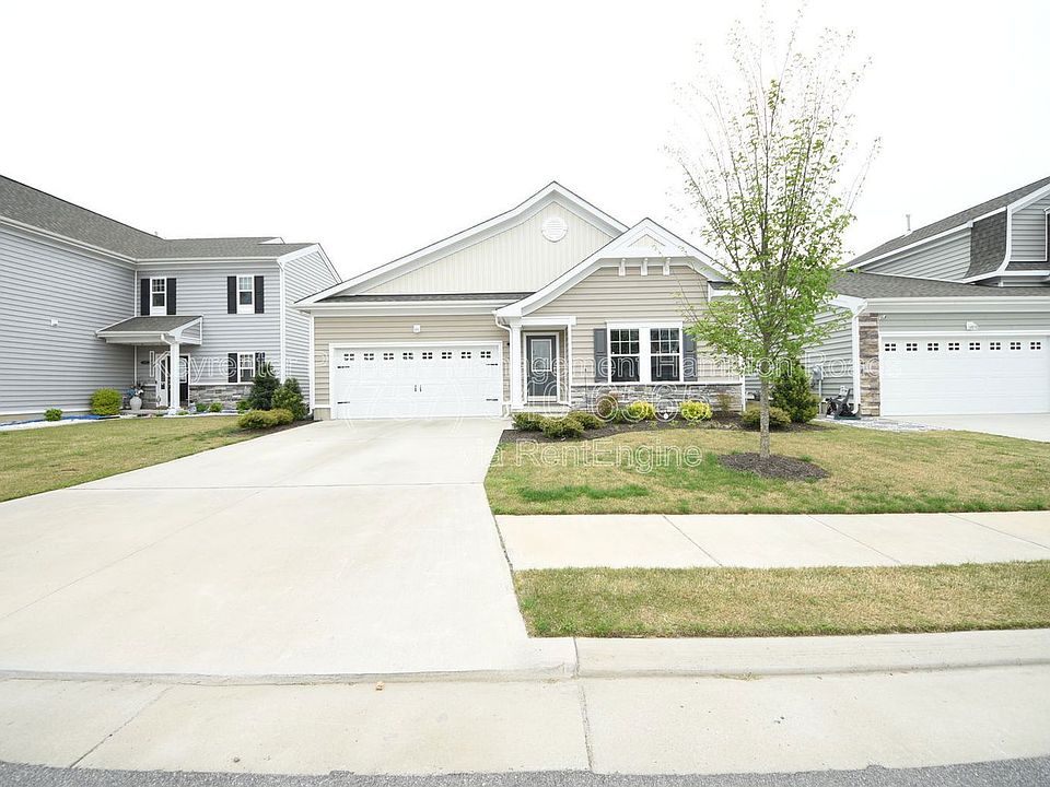 1st image of 126 Peck Ln
