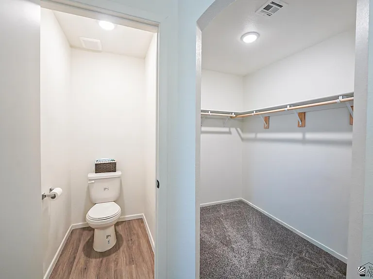 7316 E 45th Pl — Photo 8