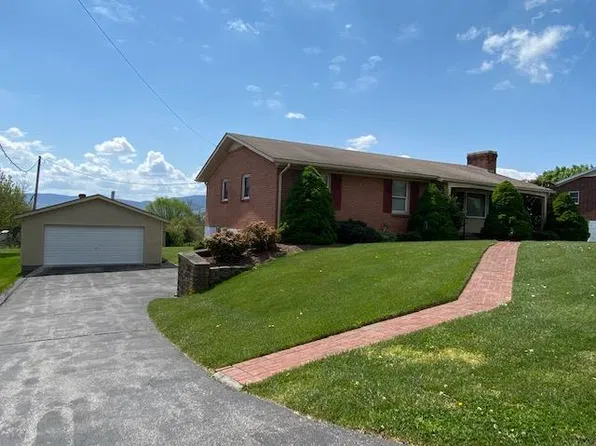645 Mountain View Dr, Wytheville, VA 24382
