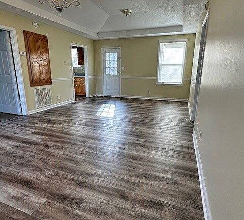 4th image of 3444 Arvin Dr