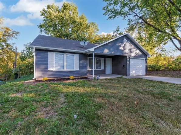 8610 Smart Ave, Kansas City, MO 64125
