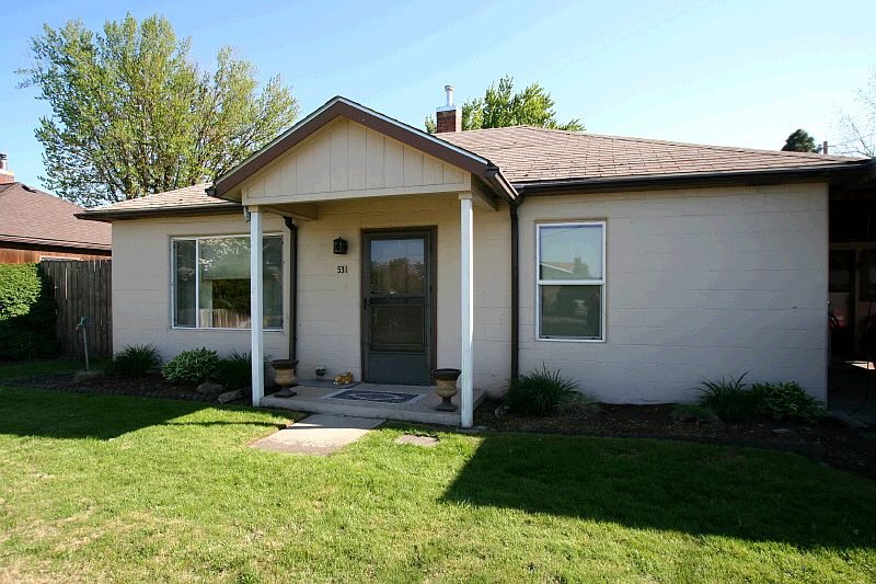 1st image of 531 W Whitman Dr