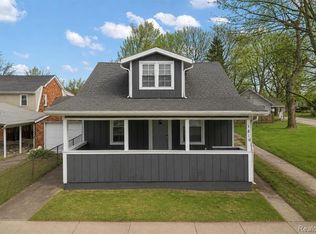 1810 Manse Rd, Waterford, MI 48328