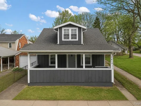 1810 Manse Rd, Waterford, MI 48328
