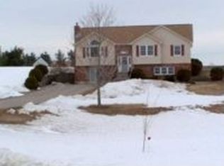 17 Tyler Ave, Sabattus, ME 04280