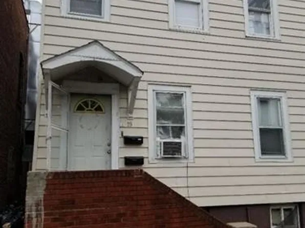 19 Summer St, Lodi, NJ 07644