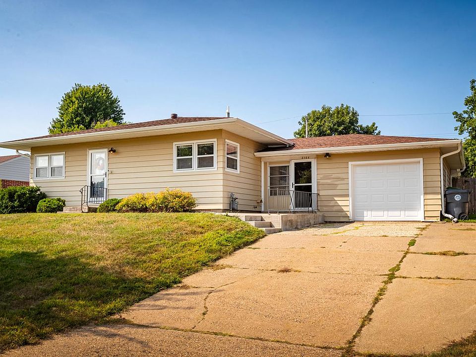 1st image of 2106 Hoeschler DRIVE