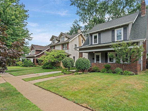 2nd image of 2515 Whitelaw St