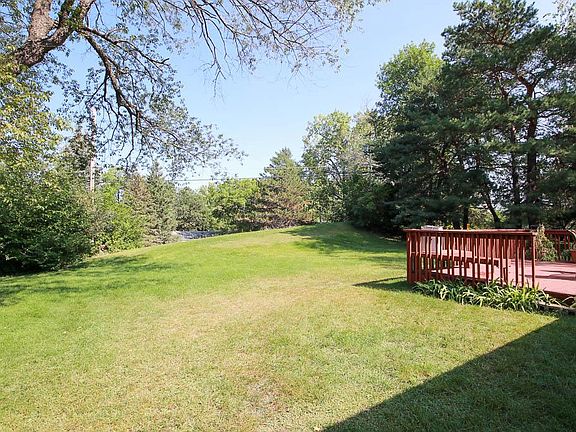 3rd image of 518 Timberland Dr