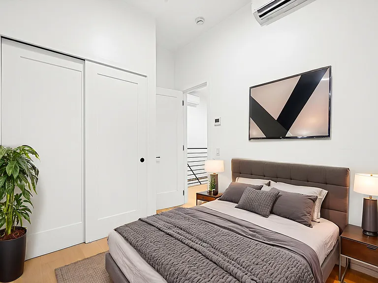 433 Wythe Ave #3-B — Photo 3