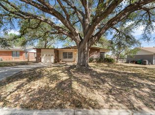 435 Harcourt Ave, San Antonio, TX 78223