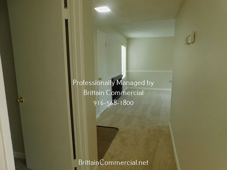 2818 O St #15 — Photo 6