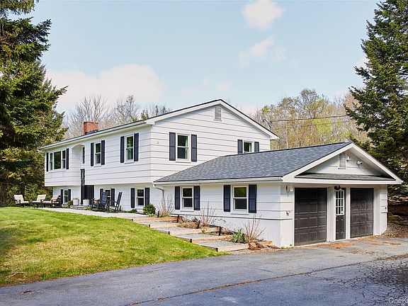 2nd image of 453 Little Ireland Road