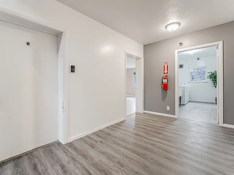 14918 Milverton Rd #2 — Photo 9