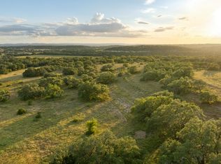 5776 1st St, Blanco, TX 78606