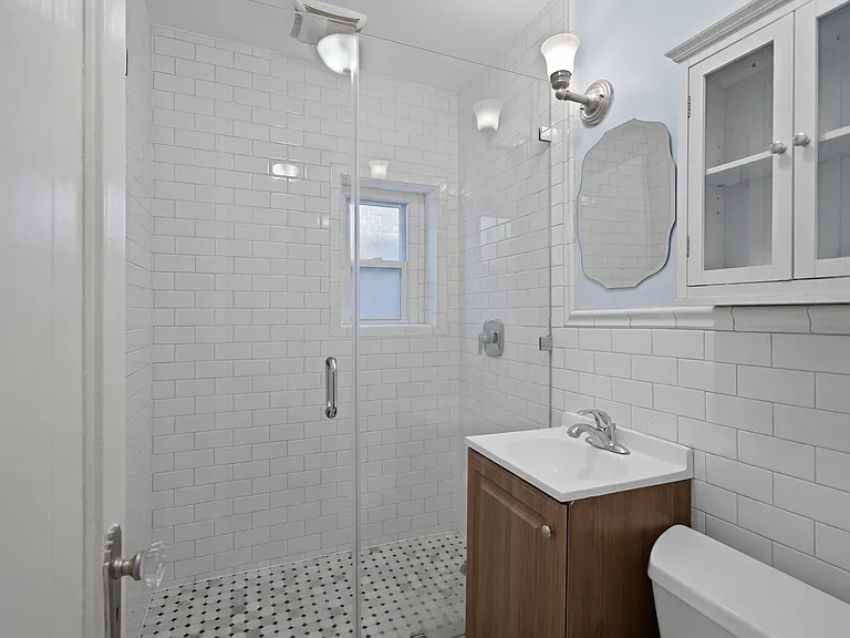 200 Hudson St #4RUNIT-4R — Photo 9