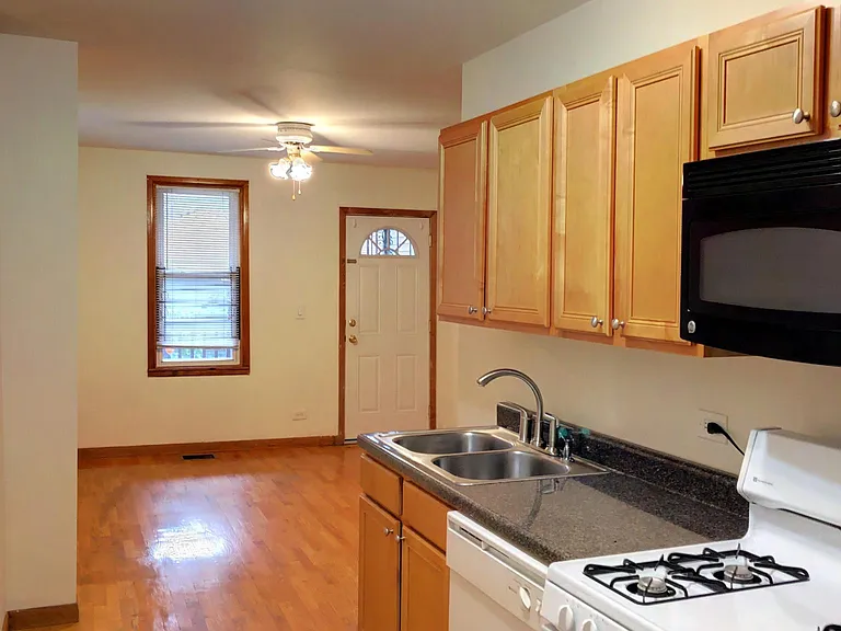1741 W Potomac Ave #1R — Photo 3