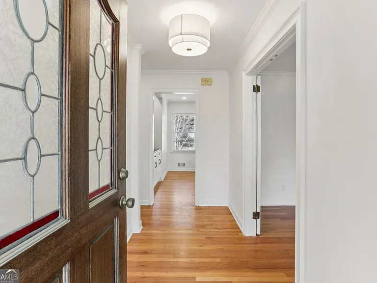 2888 Bonanza Dr — Photo 3