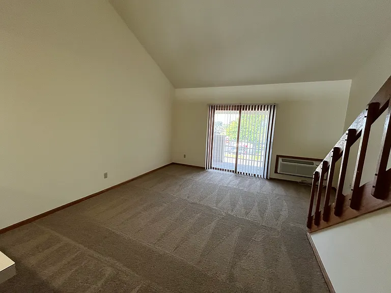 Londonderry Lofts — Photo 44