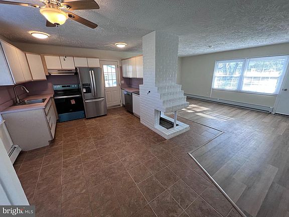 4th image of 434 Thornridge Dr