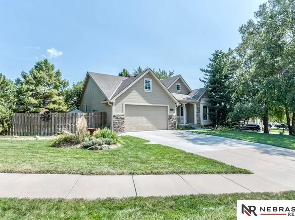 9307 S 28th Ave, Bellevue, NE 68147