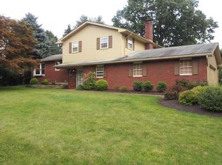288 Apollo Dr, Bethlehem, PA 18017