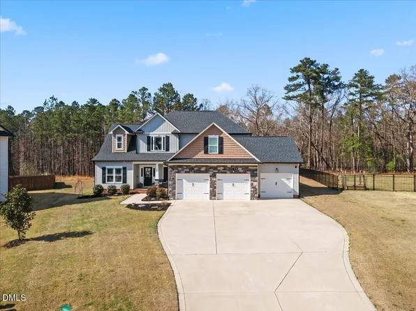 338 Oakhaven Dr, Holly Springs, NC 27540
