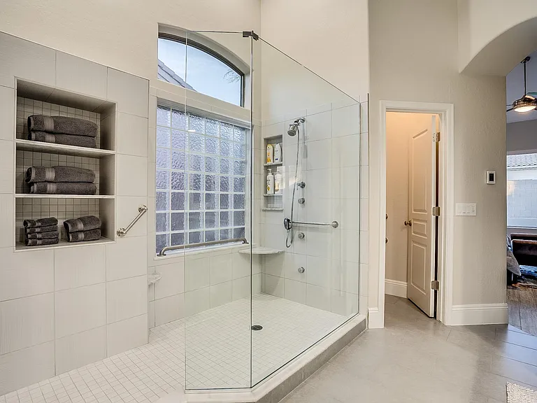 7308 E Whistling Wind Way — Photo 15