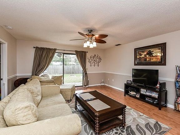 5th image of 3867 Tampico Dr