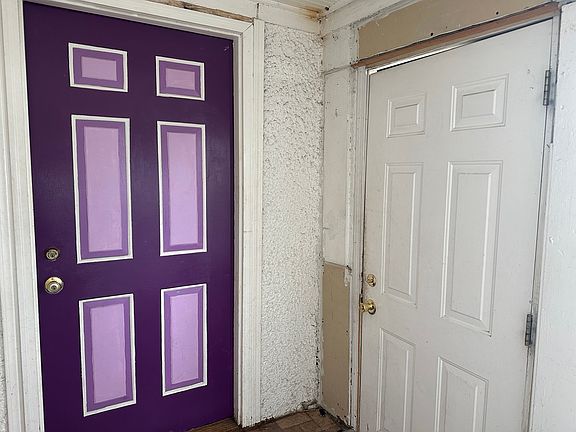 3rd image of 10741 S Glenroy Ave