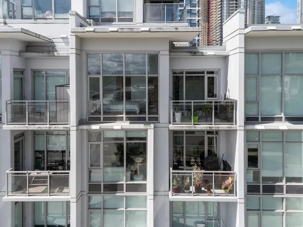 2351 Beta Ave #Townhouse 307, Burnaby, BC V5C 5L7