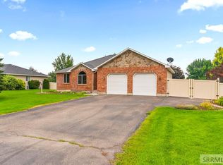 1010 Rimrock Canyon Dr, Shelley, ID 83274