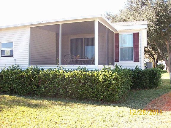 3rd image of 554 Oak Island Cir