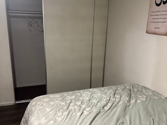 4th image of 220 Goldy Ln
