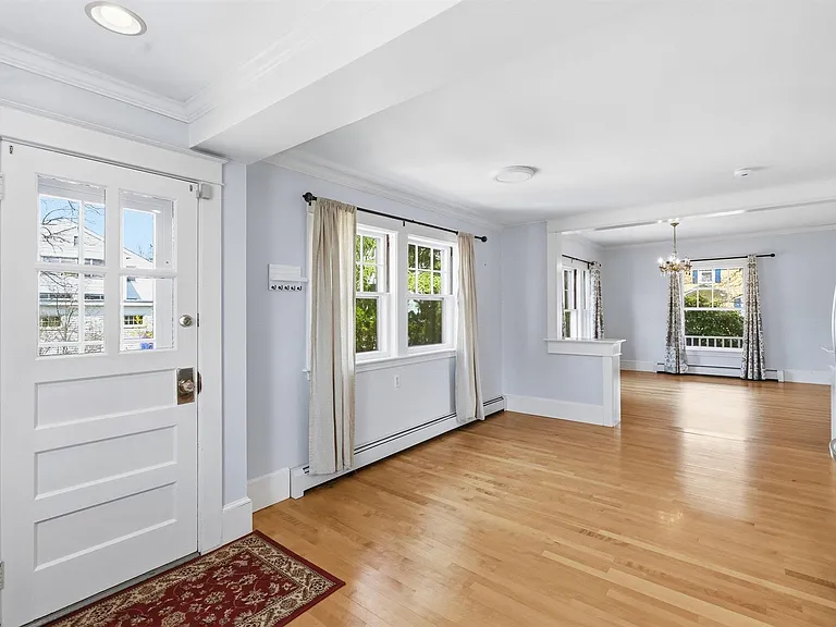 198 Linden St — Photo 12