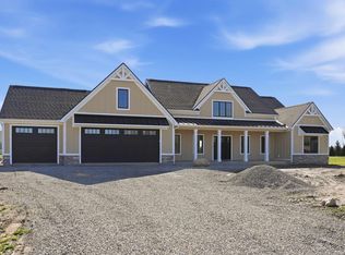 2046 Links Ln, Auburn, IN