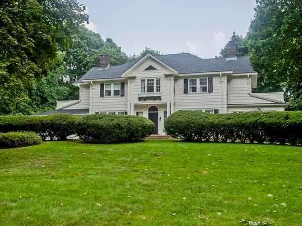 1150 Northampton St, Holyoke, MA 01040