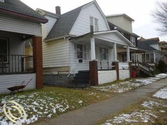 3rd image of 27 W Woodward St