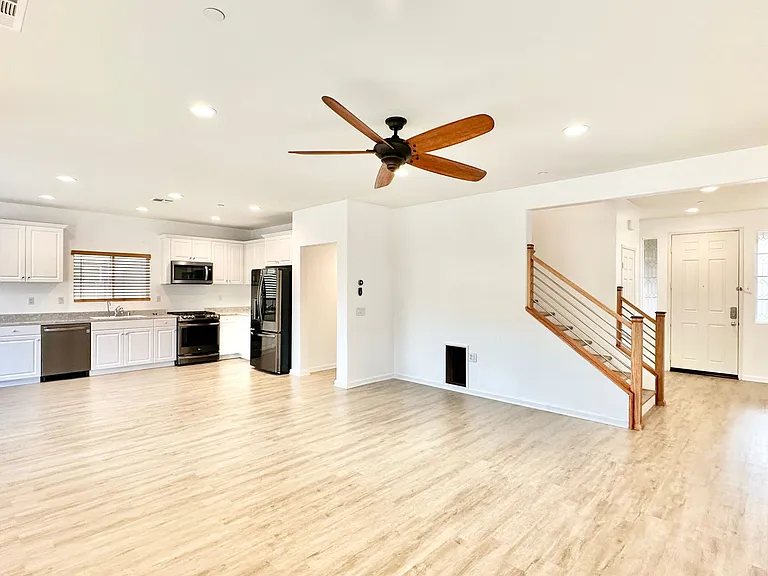 35266 Persano Pl — Photo 6