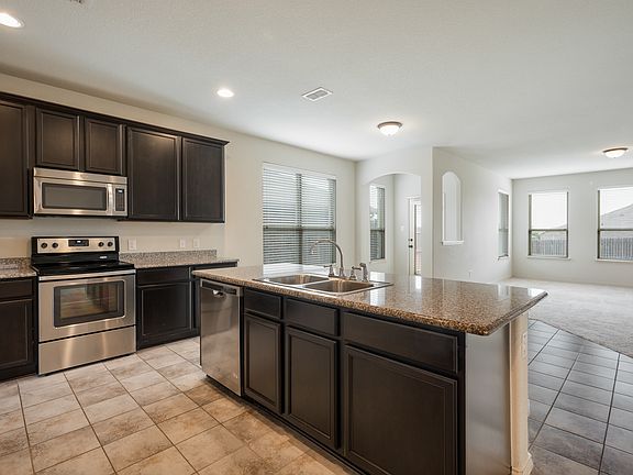 3rd image of 3416 Wavecrest Ln