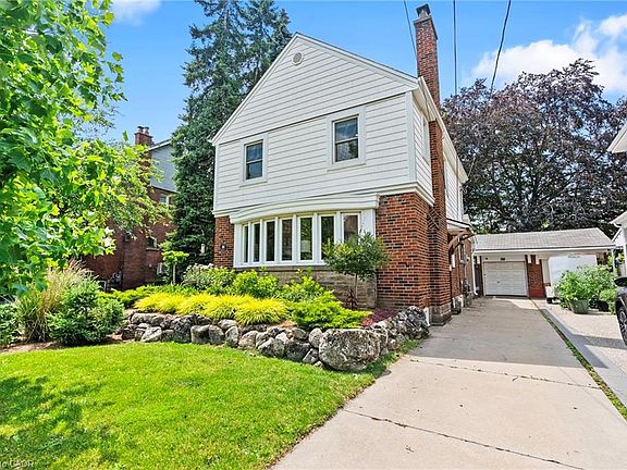 2nd image of 88 Rothsay Ave