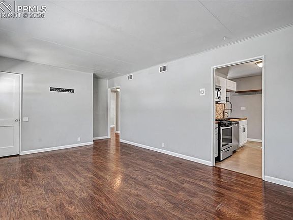 5th image of 533 Warren Ave