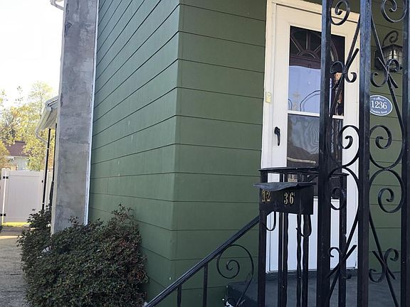 2nd image of 1236 Franklin St
