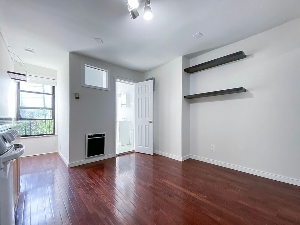 1st image of 518 E 6th St #12AA