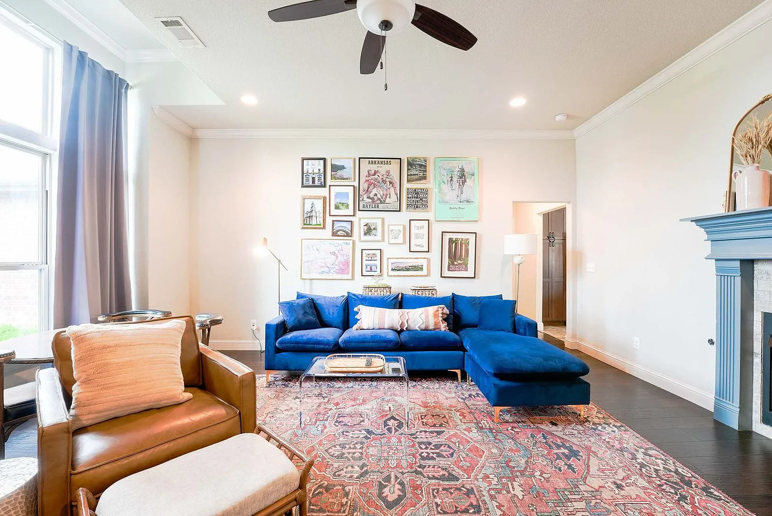3 bed, 2.0 bath, 1679 sqft, $2,920 — Photo 2