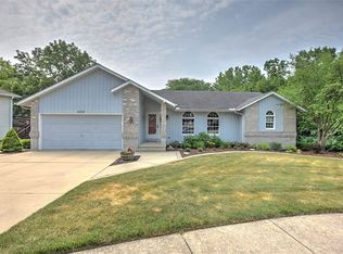 4535 Williamsburg Dr, Decatur, IL 62521