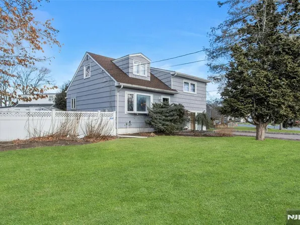 349 Main St, New Milford, NJ 07646